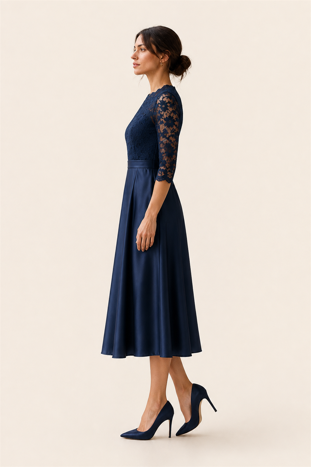 Vestido midi de encaje azul marino Valorenne — vista lateral
