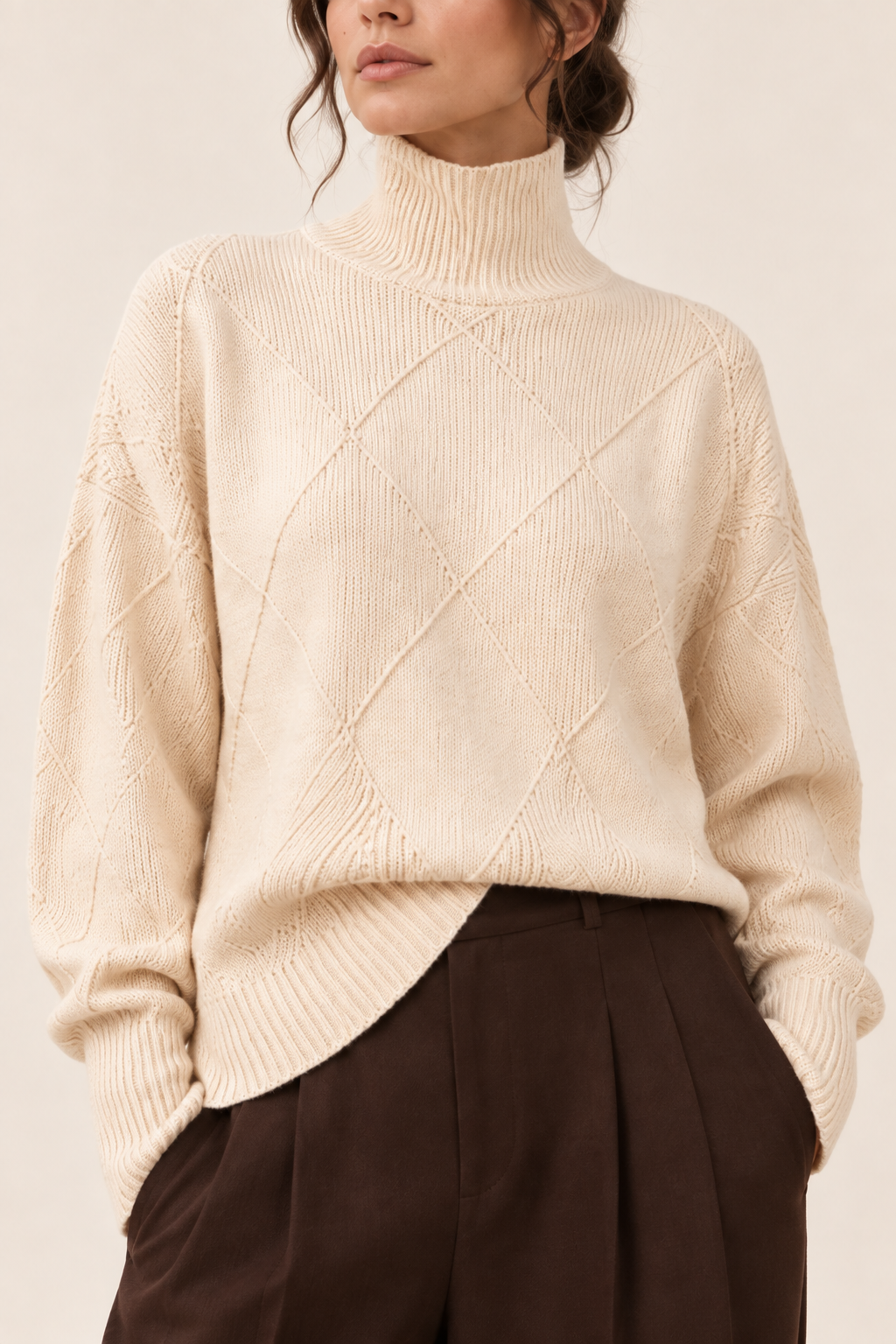 Jersey Alma Beige, primer plano de cuello y tejido