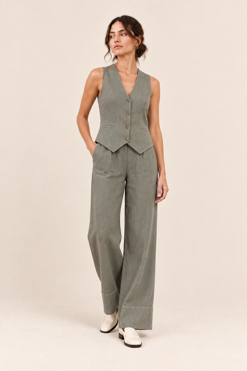 Conjunto de chaleco y pantalón ancho Valorenne, verde oliva, vista frontal