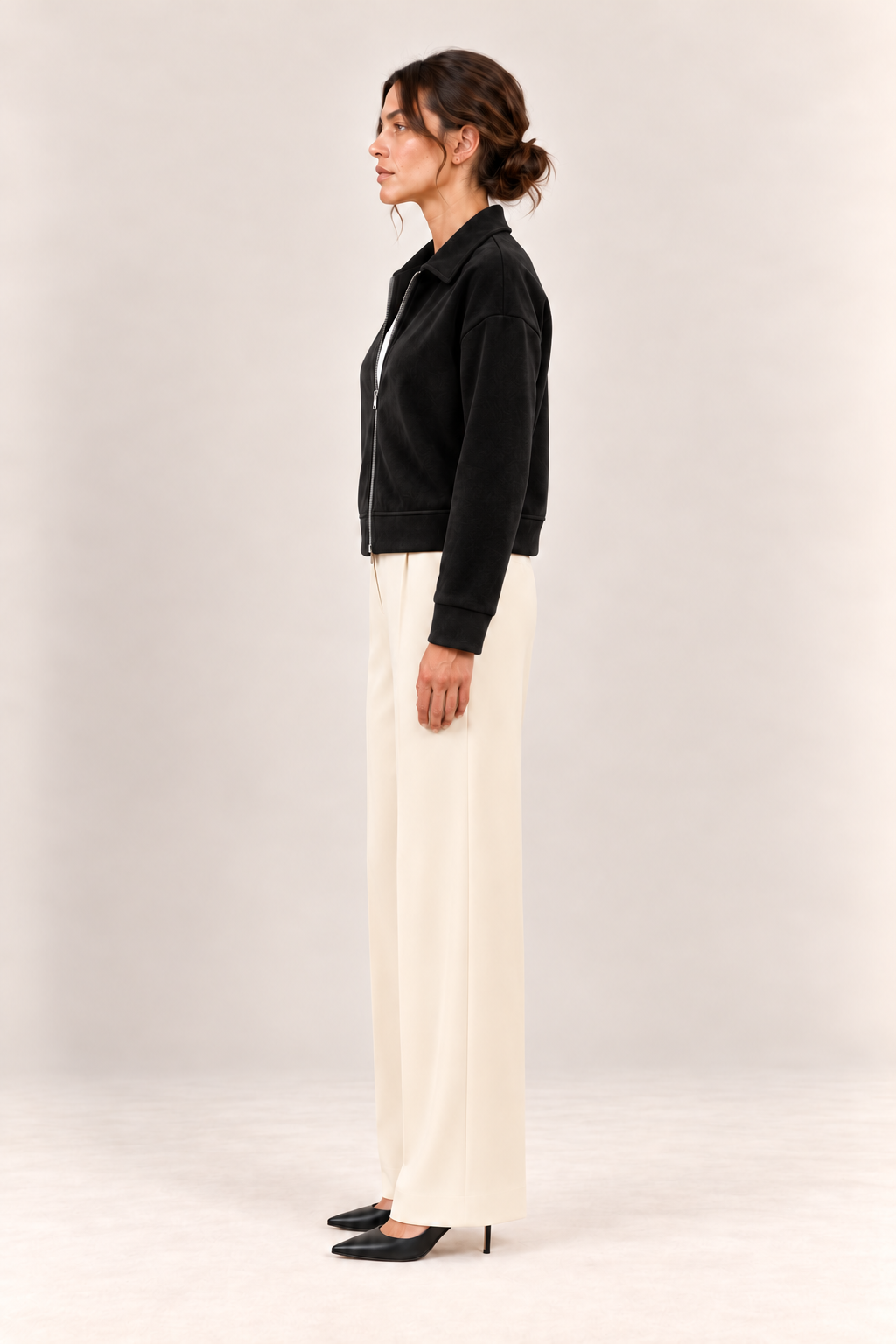 Chaqueta corta de efecto ante con cremallera en negro, vista lateral