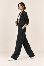 Conjunto de blazer corto y pantalón de rayas Valorenne — negro, vista lateral