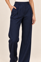 Conjunto de blazer corto y pantalón de rayas Valorenne — azul marino, detalle del tejido