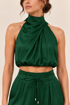 Conjunto de top halter y pantalón ancho Valorenne, verde oscuro, detalle del top