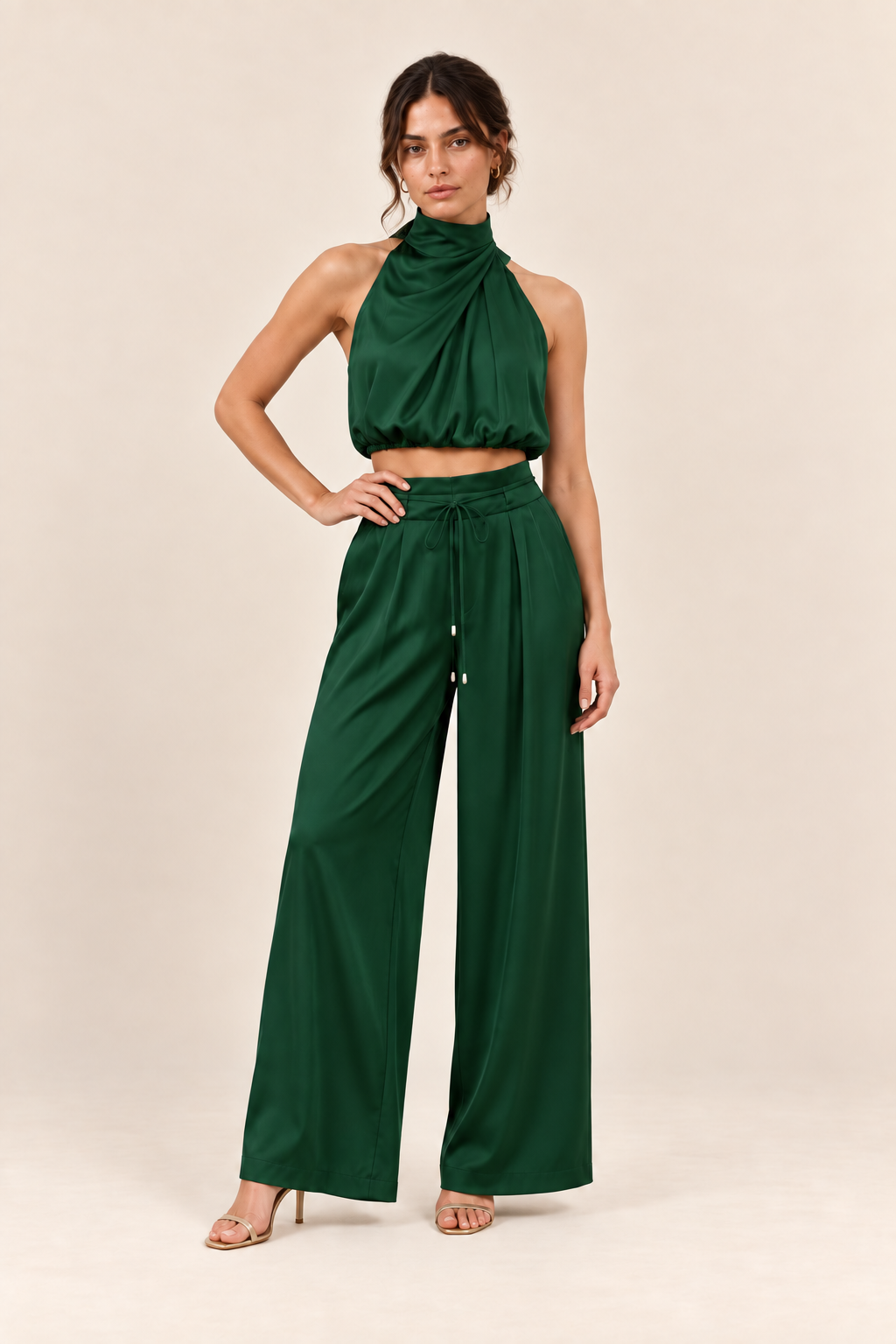 Conjunto de top halter y pantalón ancho Valorenne, verde oscuro, vista frontal