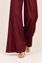 Conjunto de top halter y pantalón ancho Valorenne, burdeos, detalle del tejido