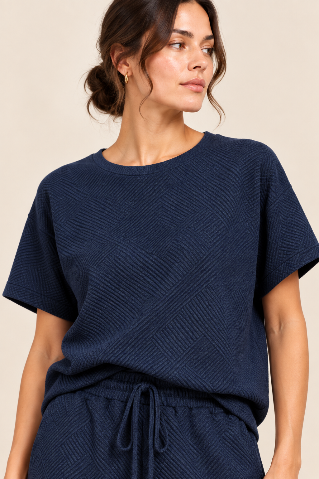 Conjunto texturizado de top y pantalón Valorenne, azul marino, detalle del top