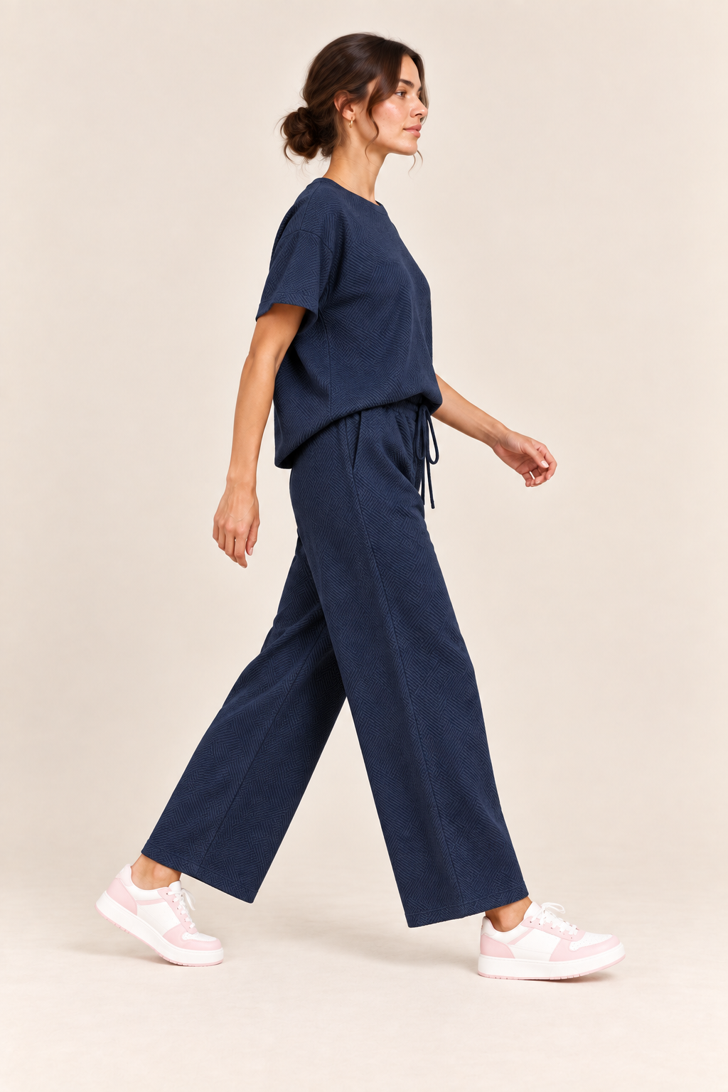 Conjunto texturizado de top y pantalón Valorenne, azul marino, vista lateral