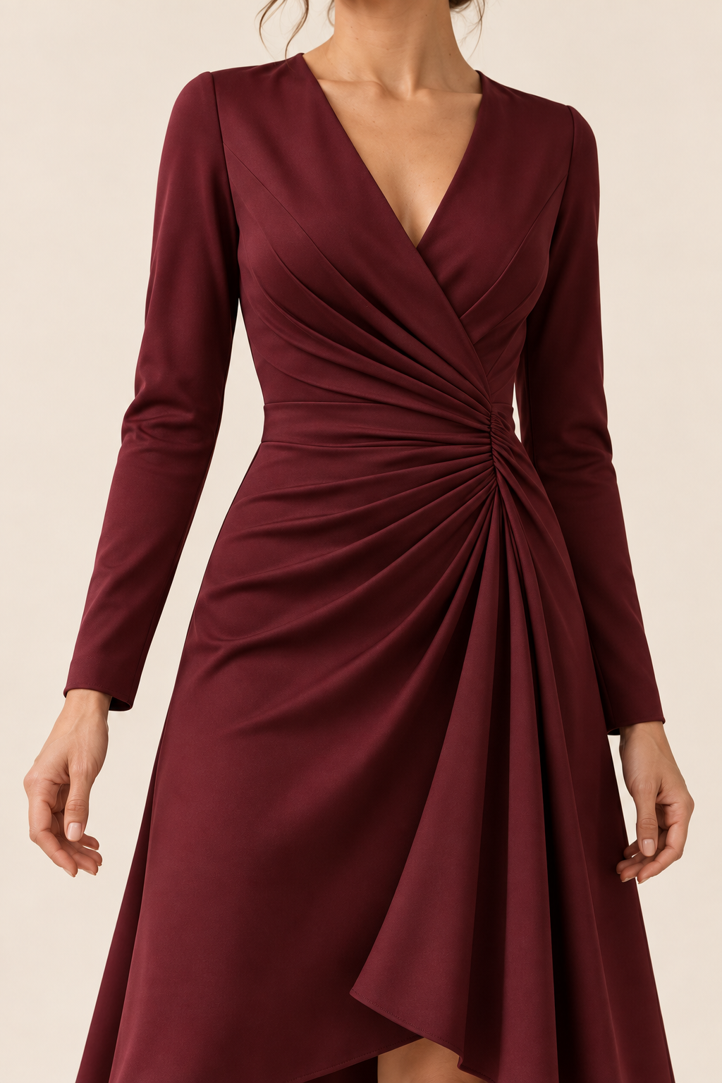 Vestido de cuello en V burdeos, detalle escote cintura