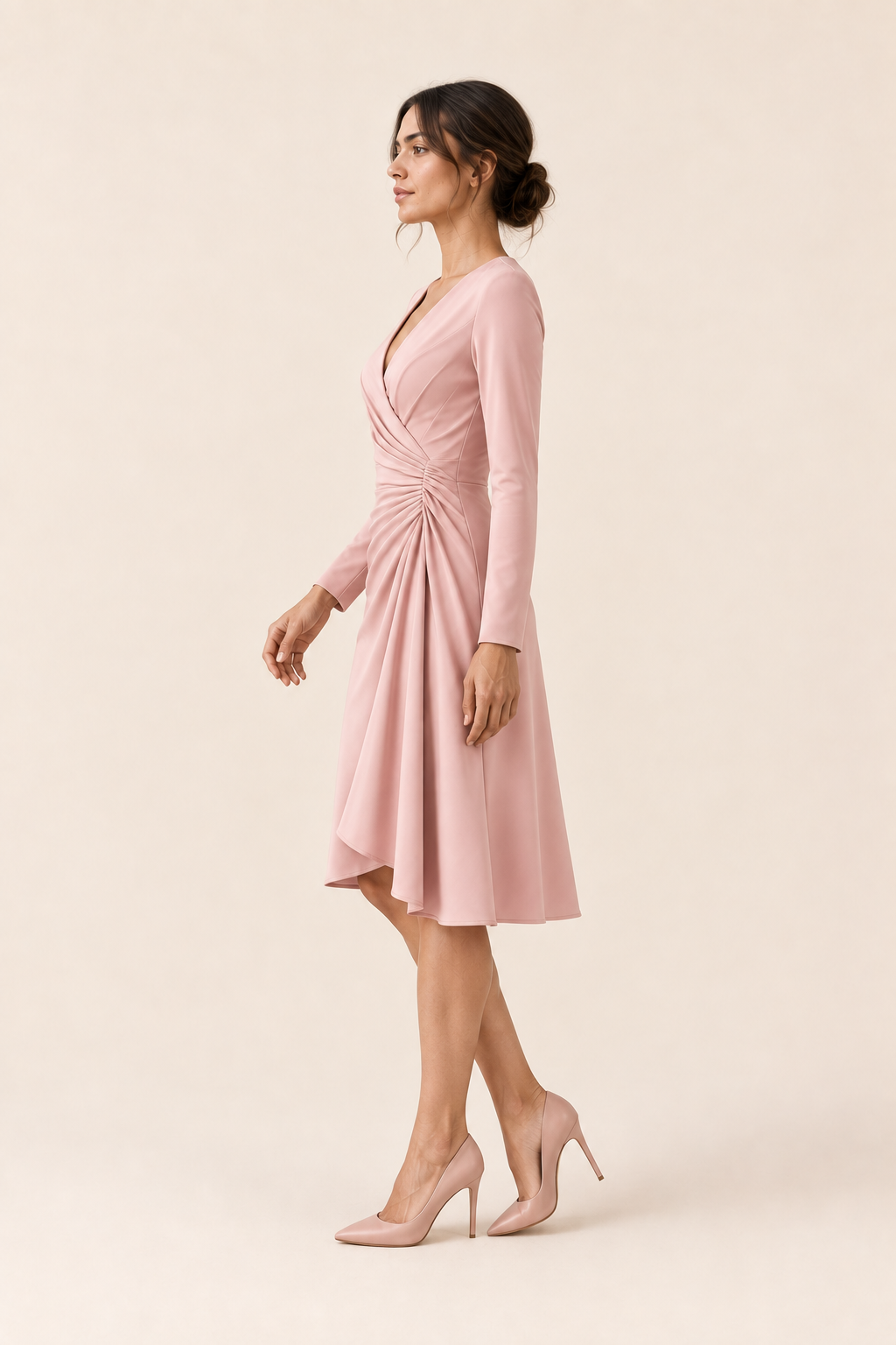 Vestido de cuello en V rosa, lateral